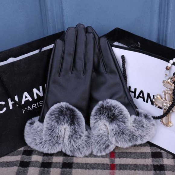 Unique Faux Leather and Full Cuff Fur Gloves - Picture 2 of 9